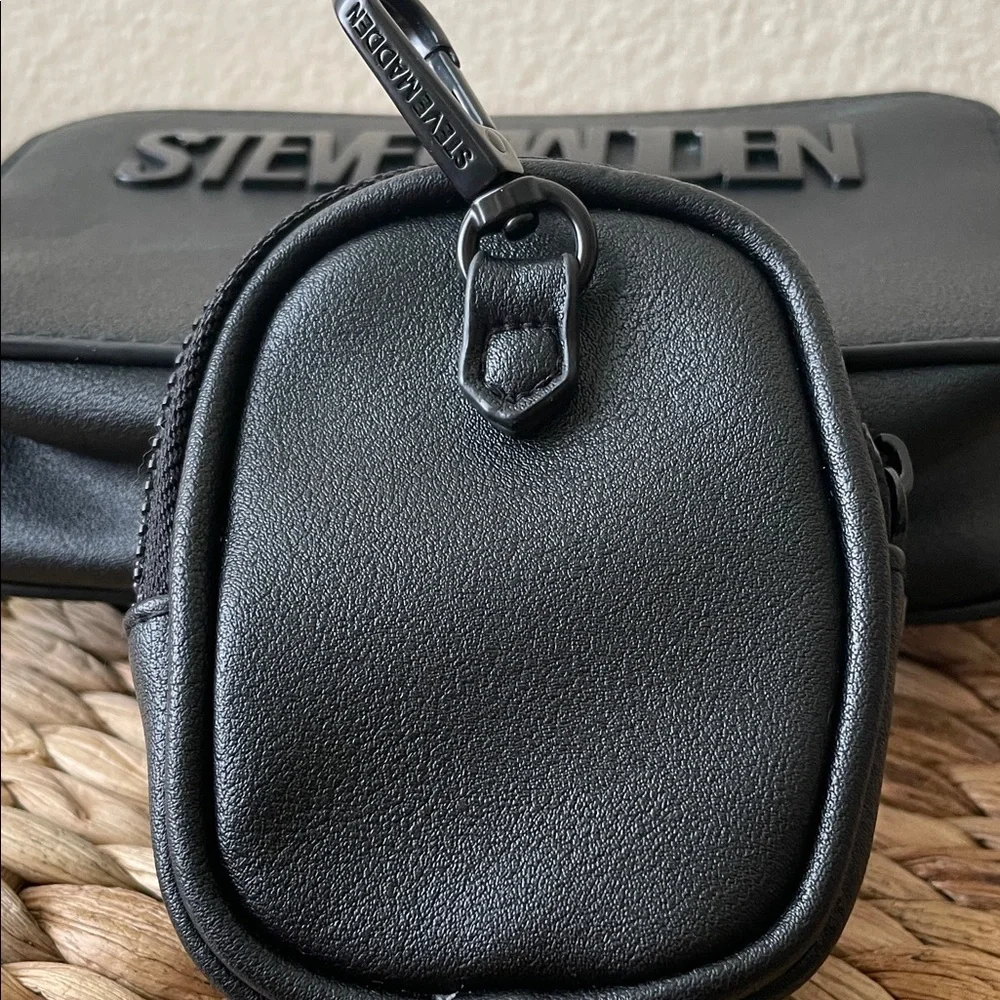 Steve Madden Women's Fanny Pack / Crossbody Bag